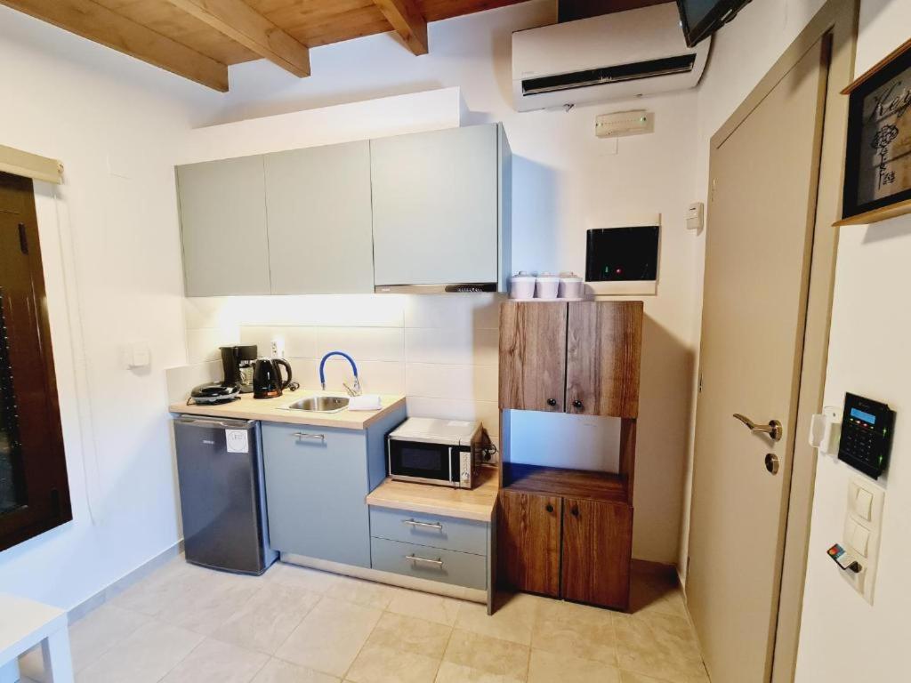 Anassa 12 Luxury Two Bedroom Apartment *