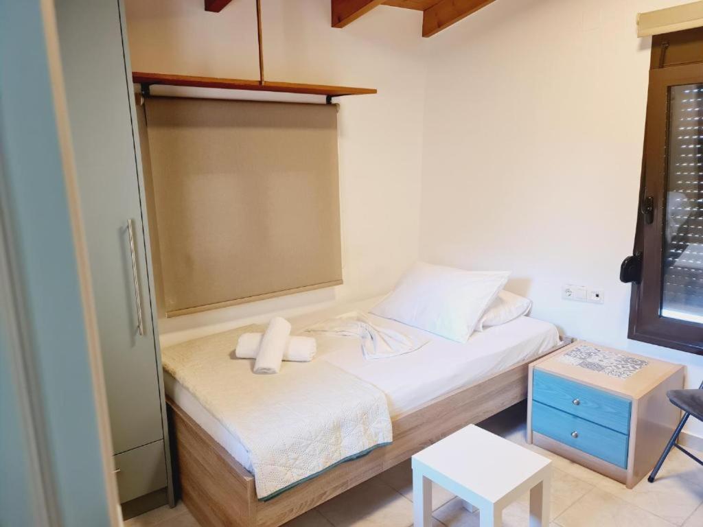 Anassa 12 Luxury Two Bedroom Apartment *