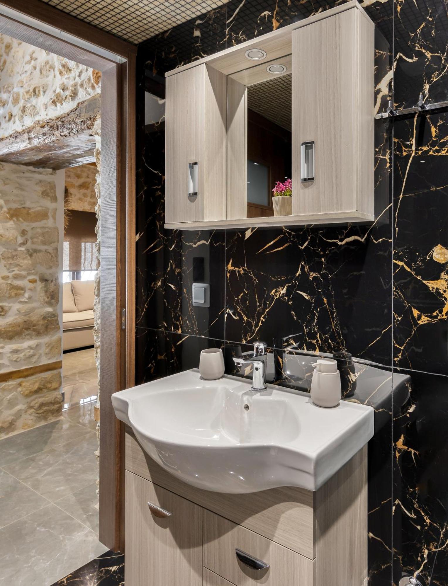 Anassa 12 Luxury Two Bedroom Apartment