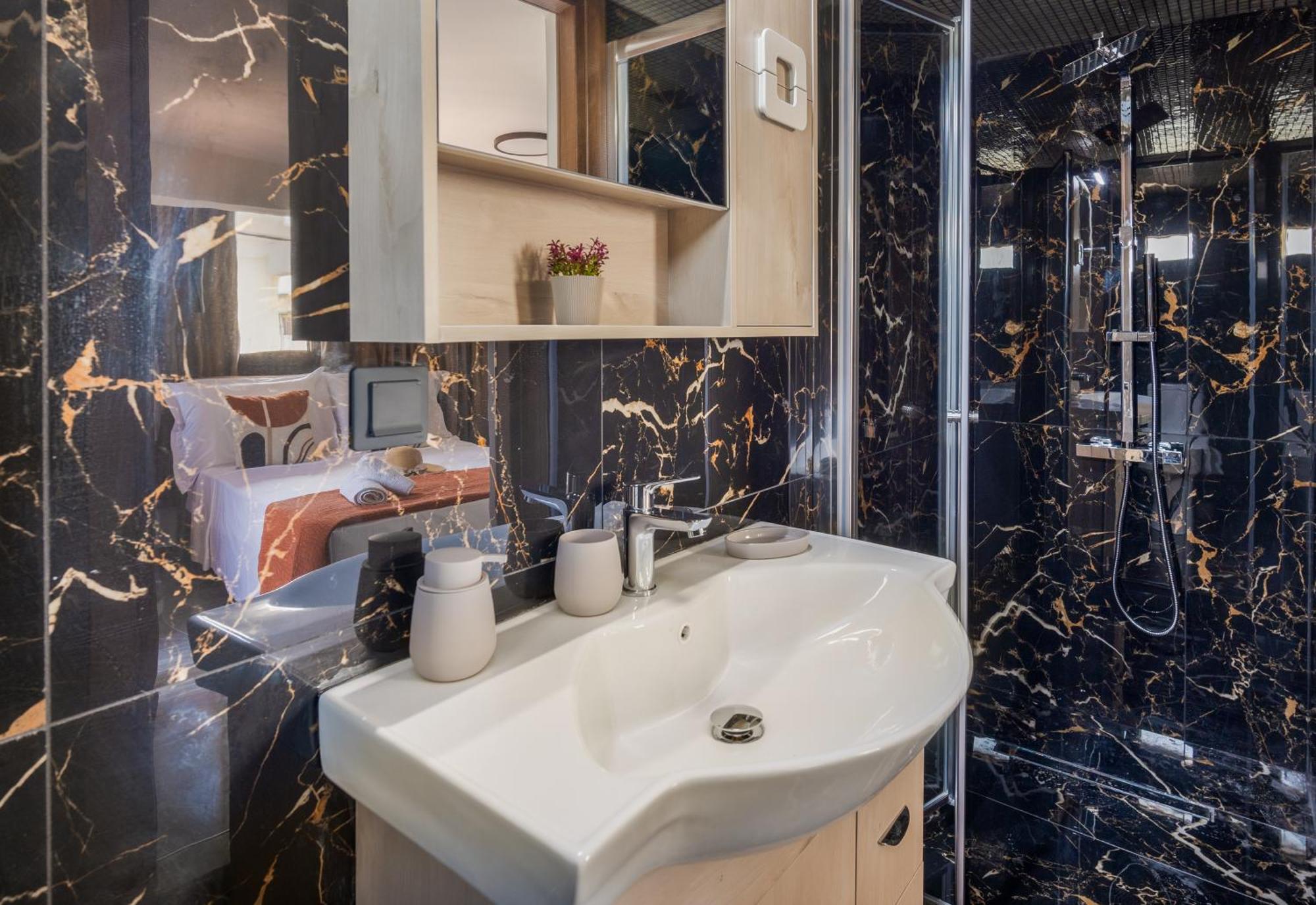 Apartment Anassa 12 Luxury Two Bedroom