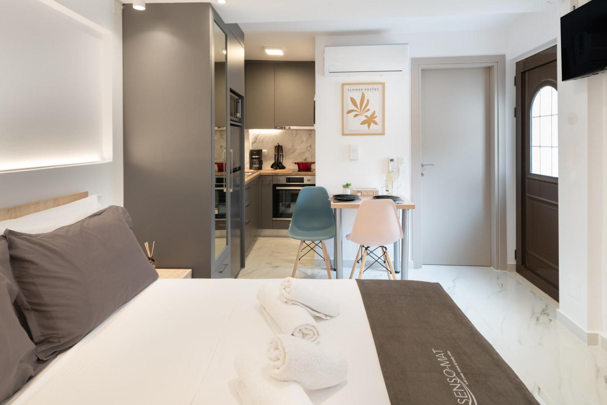 Anassa 12 Luxury Two Bedroom Apartment *